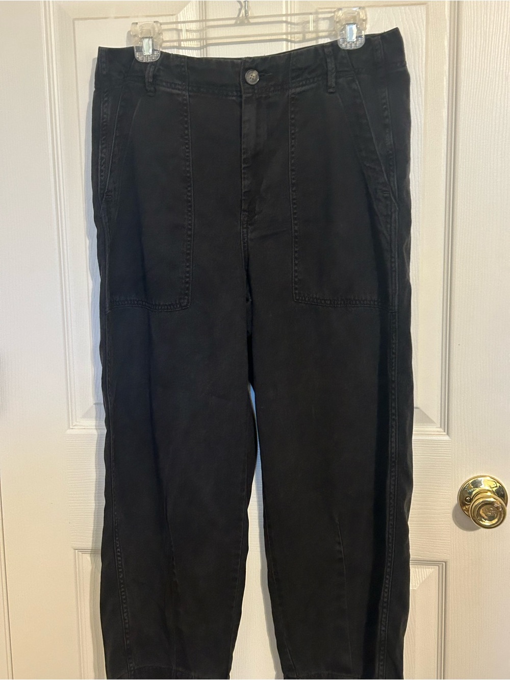 Everlane The Utility Barrel Pant in Buttersoft Tencel Black - Women's size 6 - Picture 2 of 11